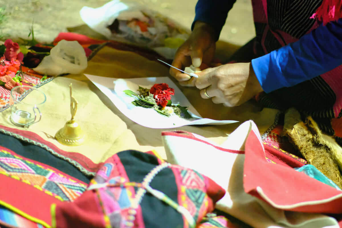 Inicio de las Fiestas del Cusco con la Ofrenda a la Pachamama