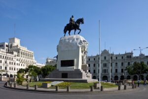 Plaza San Martin Lima