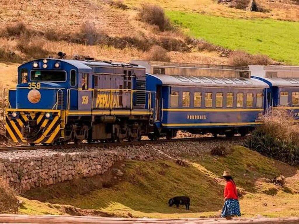 Tren Local Hacia Machu Picchu