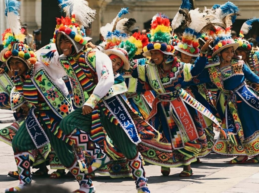 Danzas tradicionales en el Carnaval de Juliaca