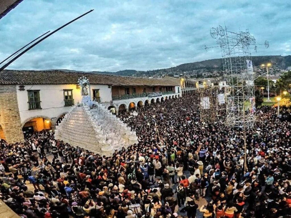 Domingo de Resurrección en la procesión del Señor Resucitado