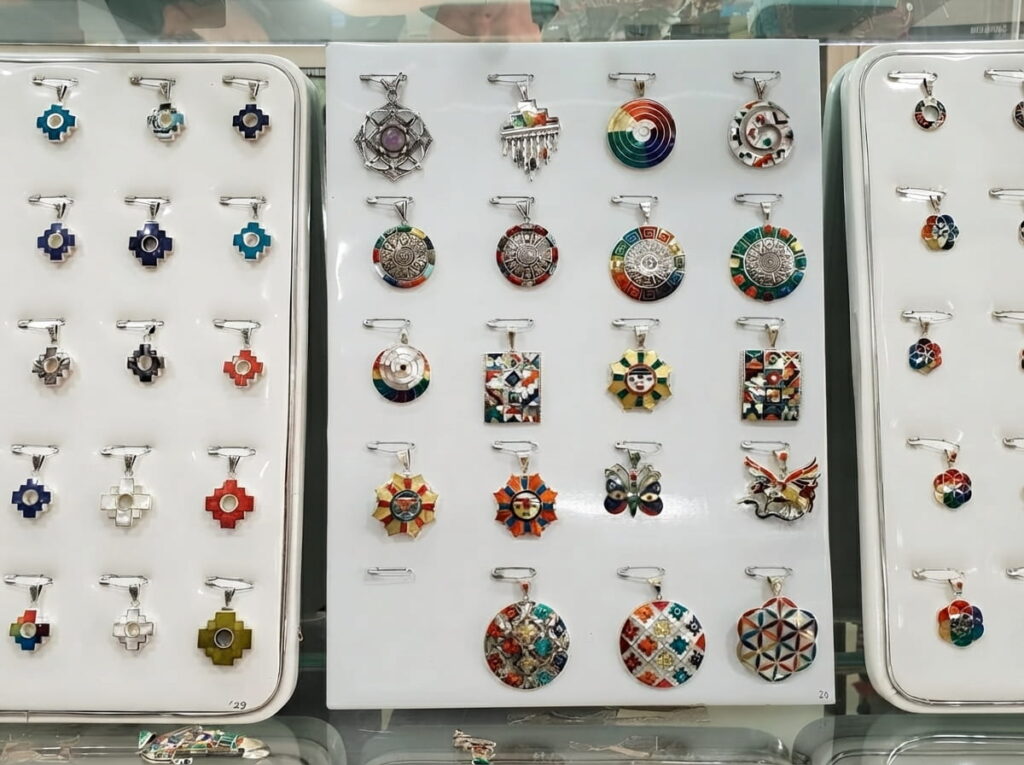 Joyería andina en el Centro Artesanal