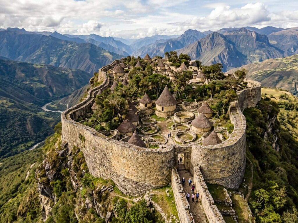 La fortaleza de chachapoyana Kuélap