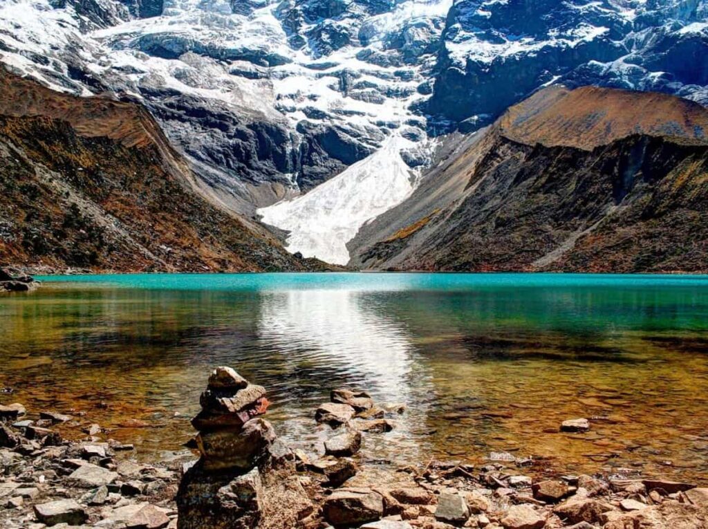 Laguna Humantay en temporada seca vs lluvia Laguna Humantay en temporada seca vs lluvia