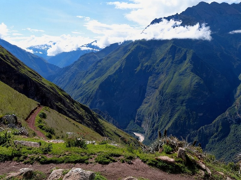 Cañón del Apurímac: un paisaje imponente entre montañas