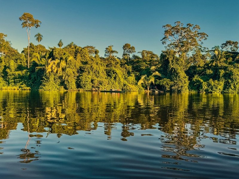 Lago Sandoval Tour