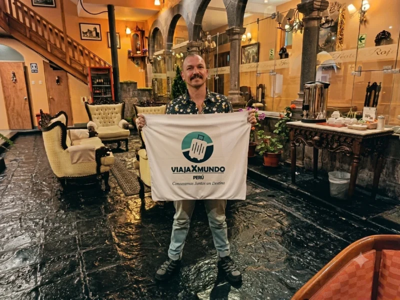 Pasajero en su hotel en Cusco