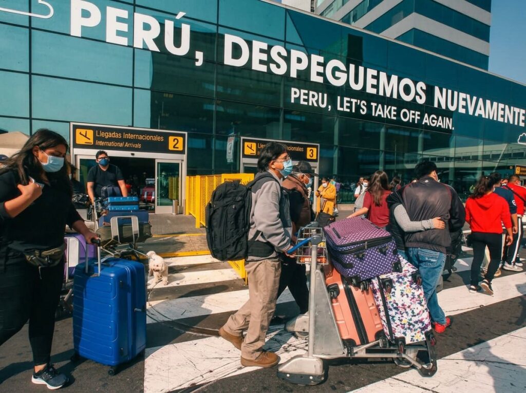Nueva terminal del aeropuerto Jorge Chávez de Lima, inaugurada en junio de 2025
