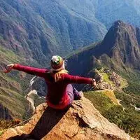 Private guide with travellers in the mountains of Cusco